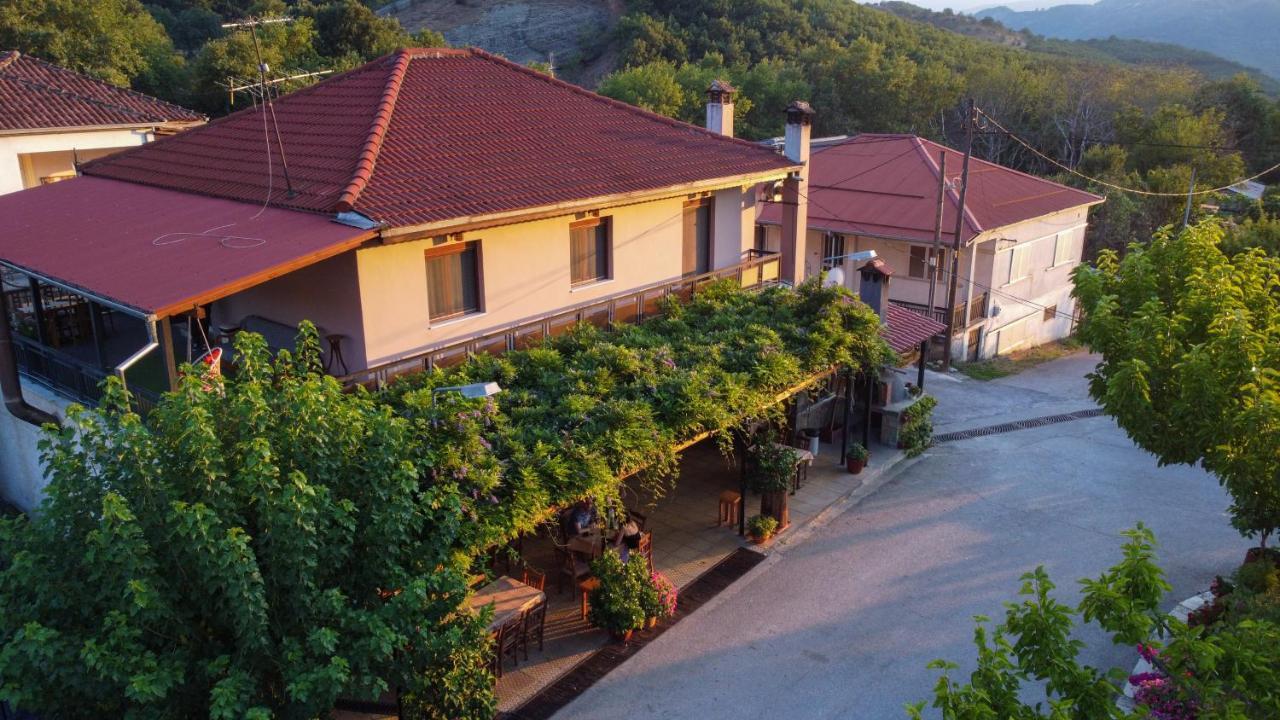 Arados Family Residence Калампака Экстерьер фото